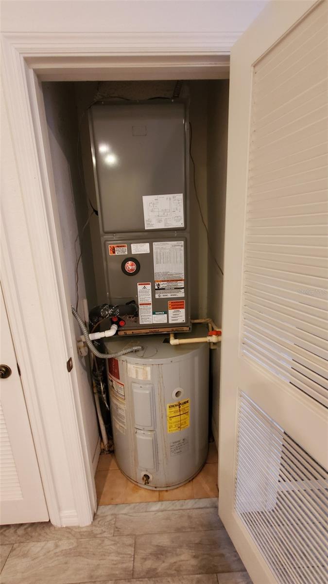 VENETIAN BAY VILLAGE CONDO PH 3 - Residential