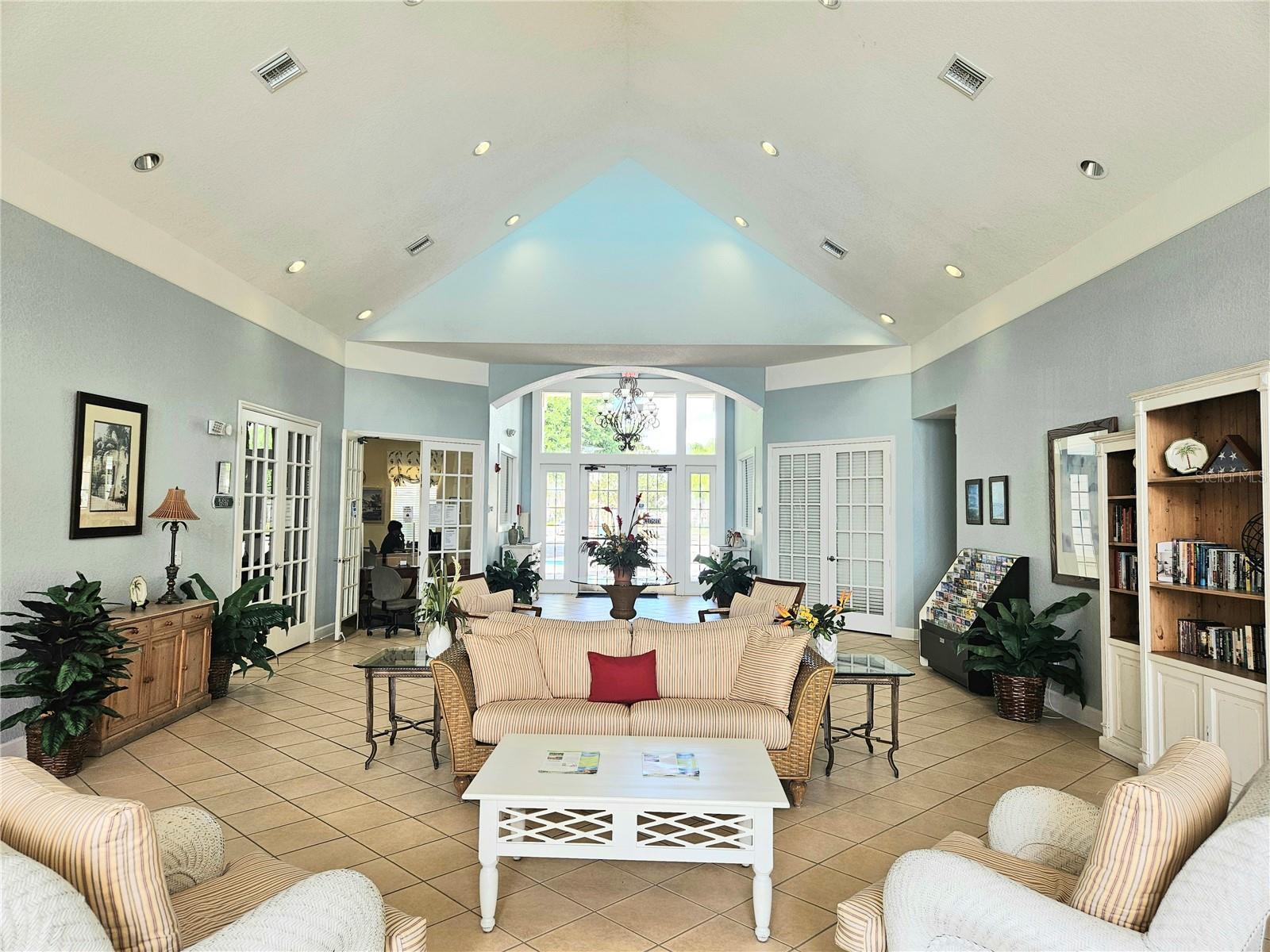 VENETIAN BAY VILLAGE CONDO PH 3 - Residential