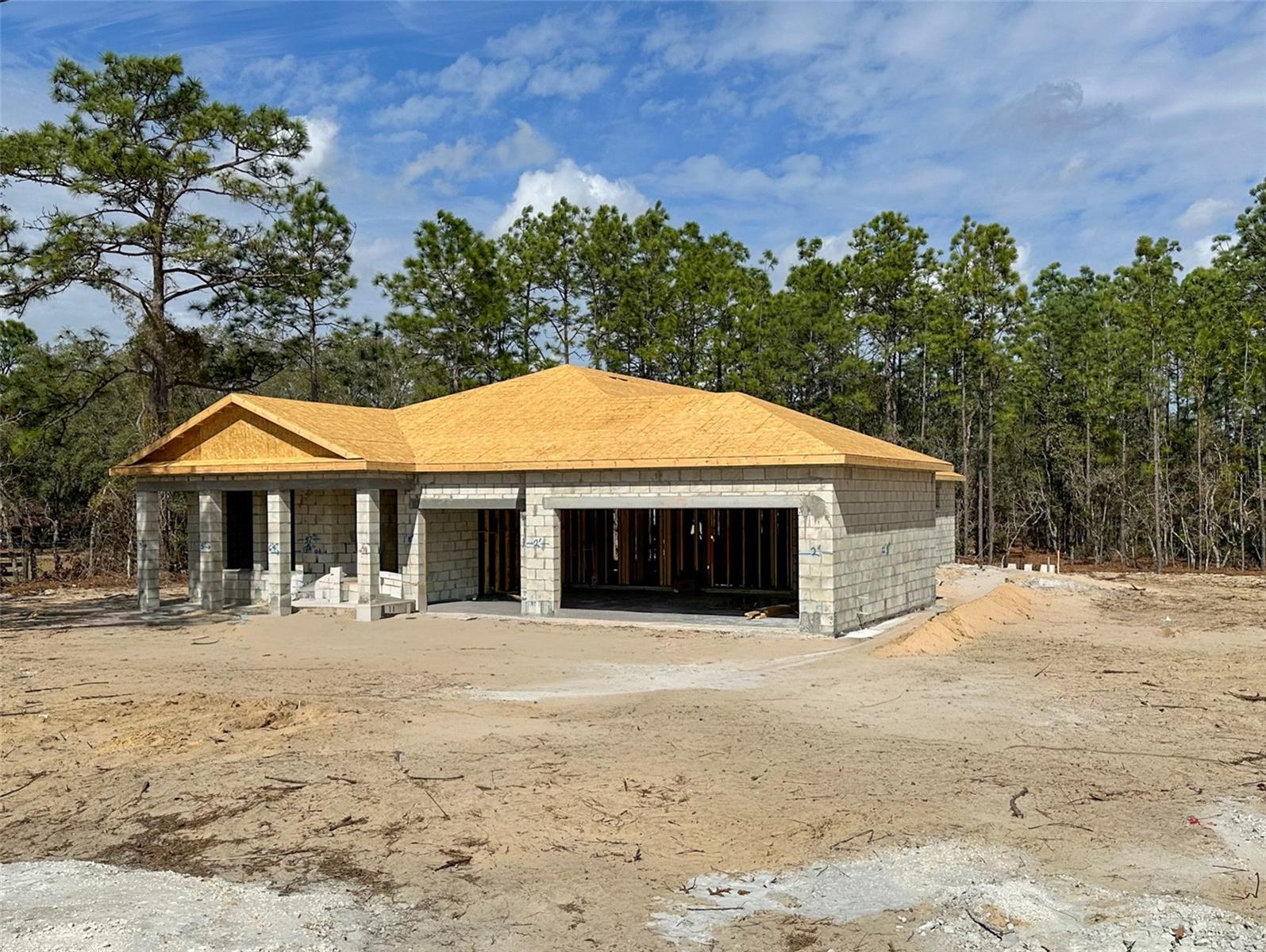 4400 N DECKWOOD DRIVE