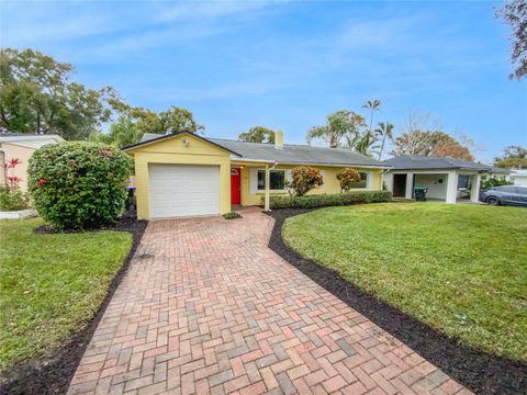 A home in WINTER PARK