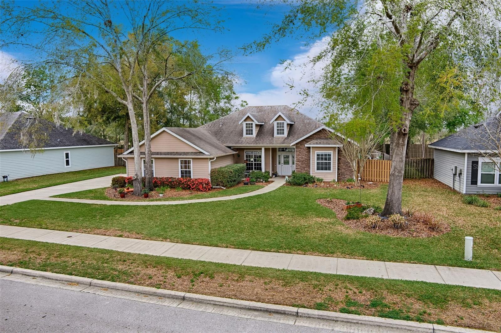 WYNDSWEPT HILLS - Residential