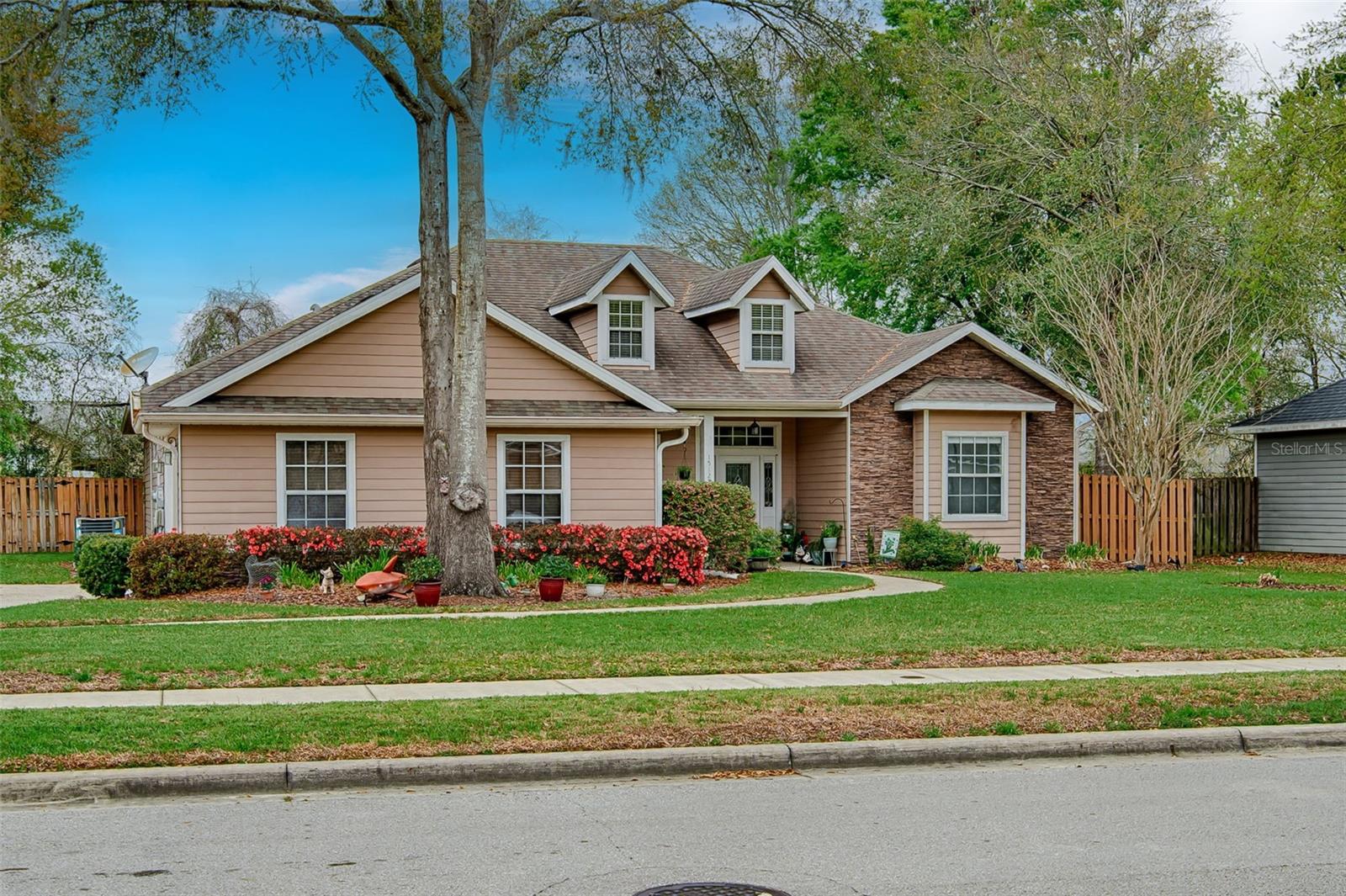 WYNDSWEPT HILLS - Residential