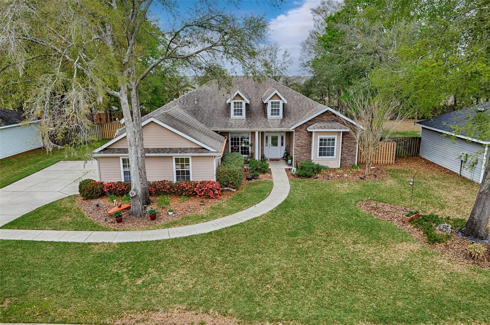 WYNDSWEPT HILLS - Residential