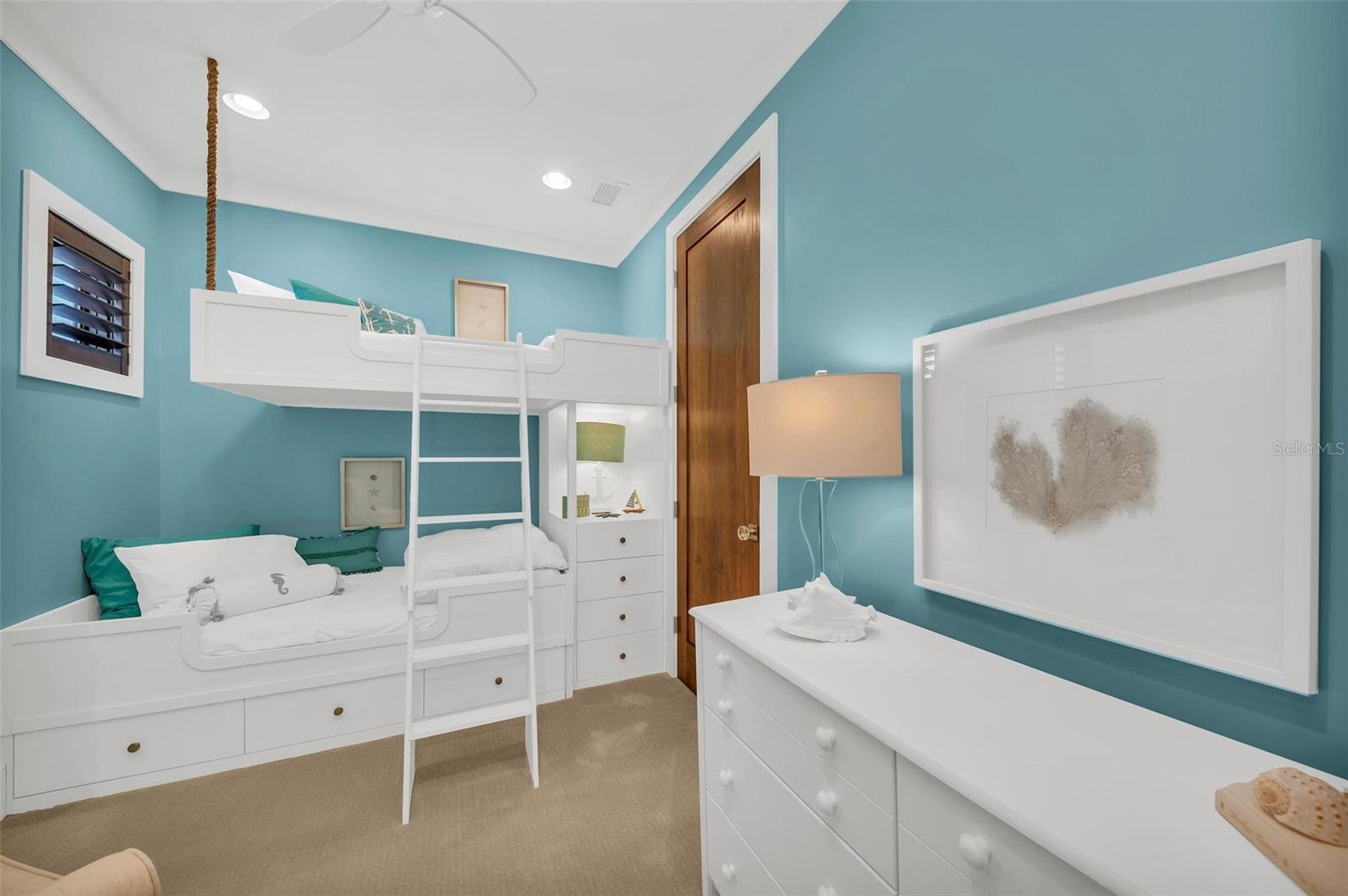 COUNTRY CLUB SHORES SEC 02 - Residential