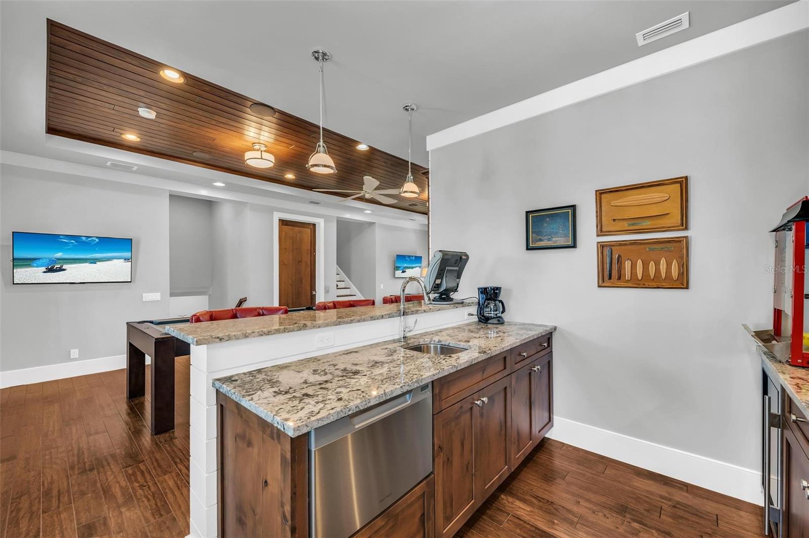 COUNTRY CLUB SHORES SEC 02 - Residential