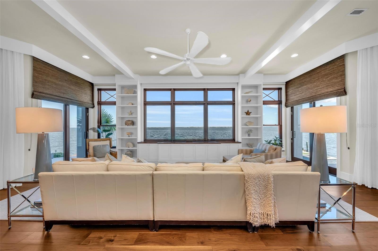 COUNTRY CLUB SHORES SEC 02 - Residential