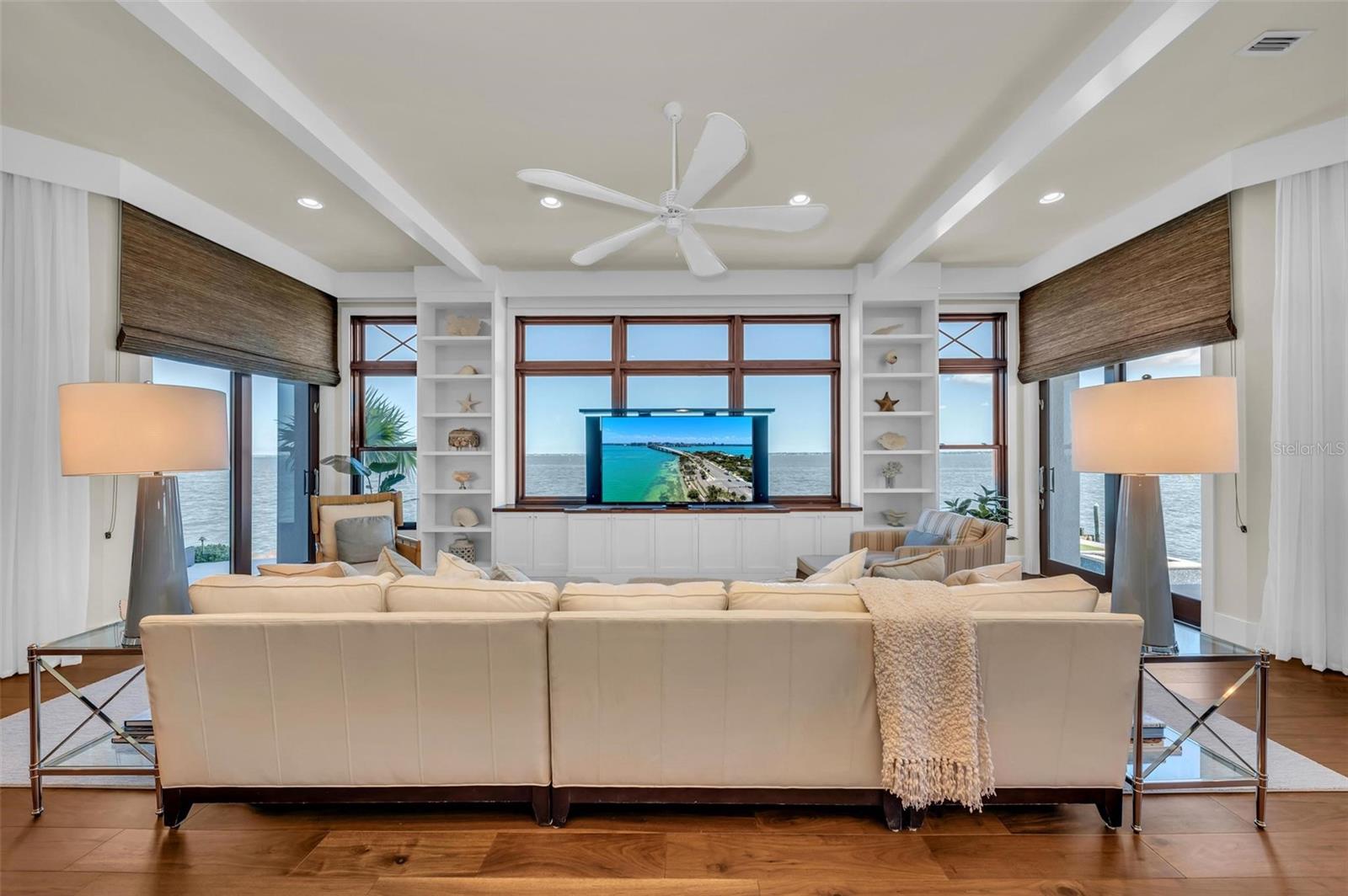 COUNTRY CLUB SHORES SEC 02 - Residential