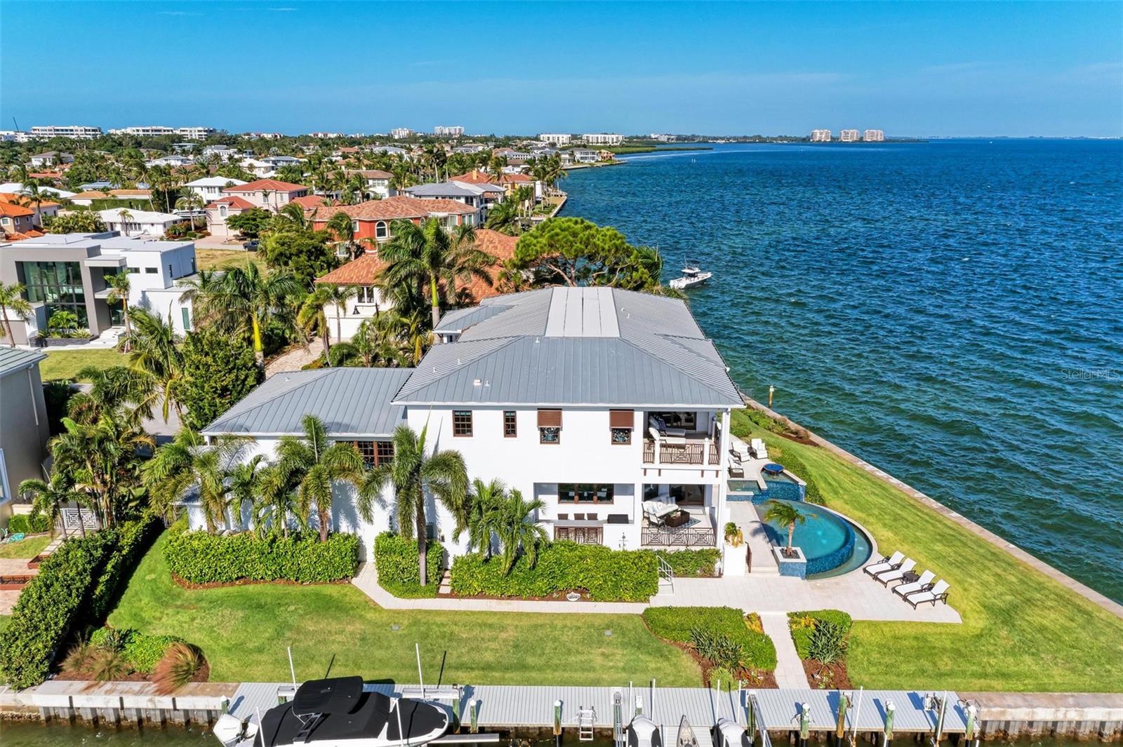 COUNTRY CLUB SHORES SEC 02 - Residential