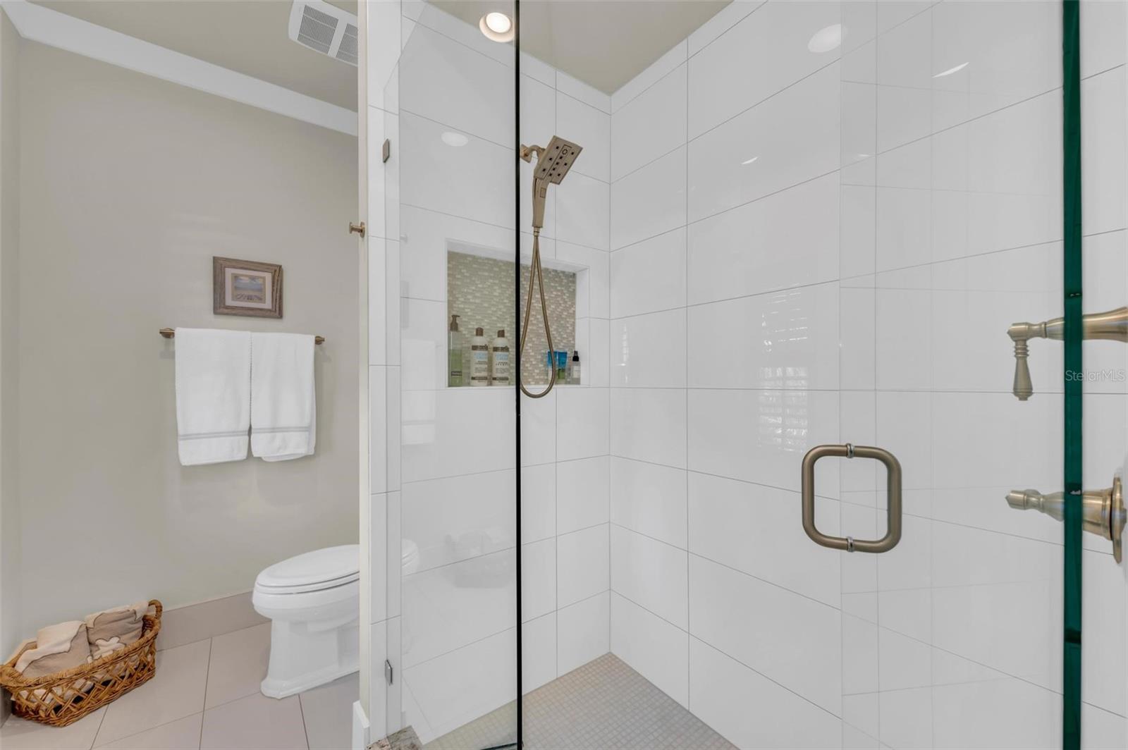 COUNTRY CLUB SHORES SEC 02 - Residential