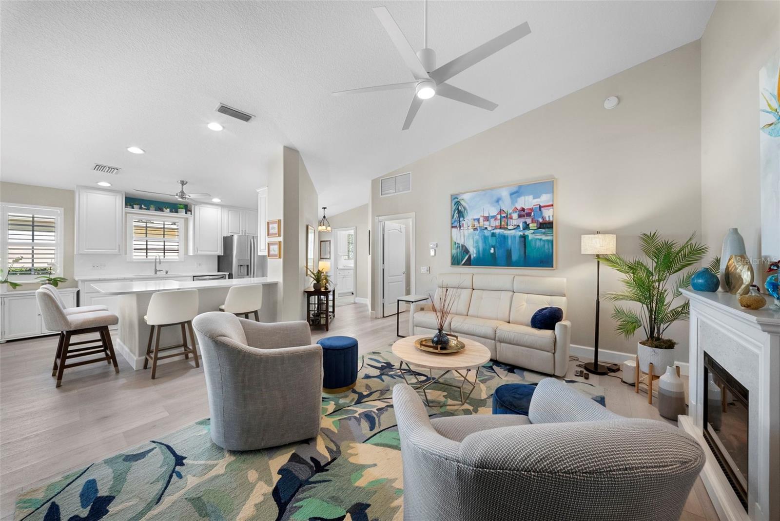 VILLAGEWALK - Residential