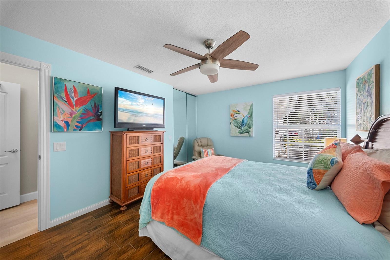 VILLAGEWALK - Residential