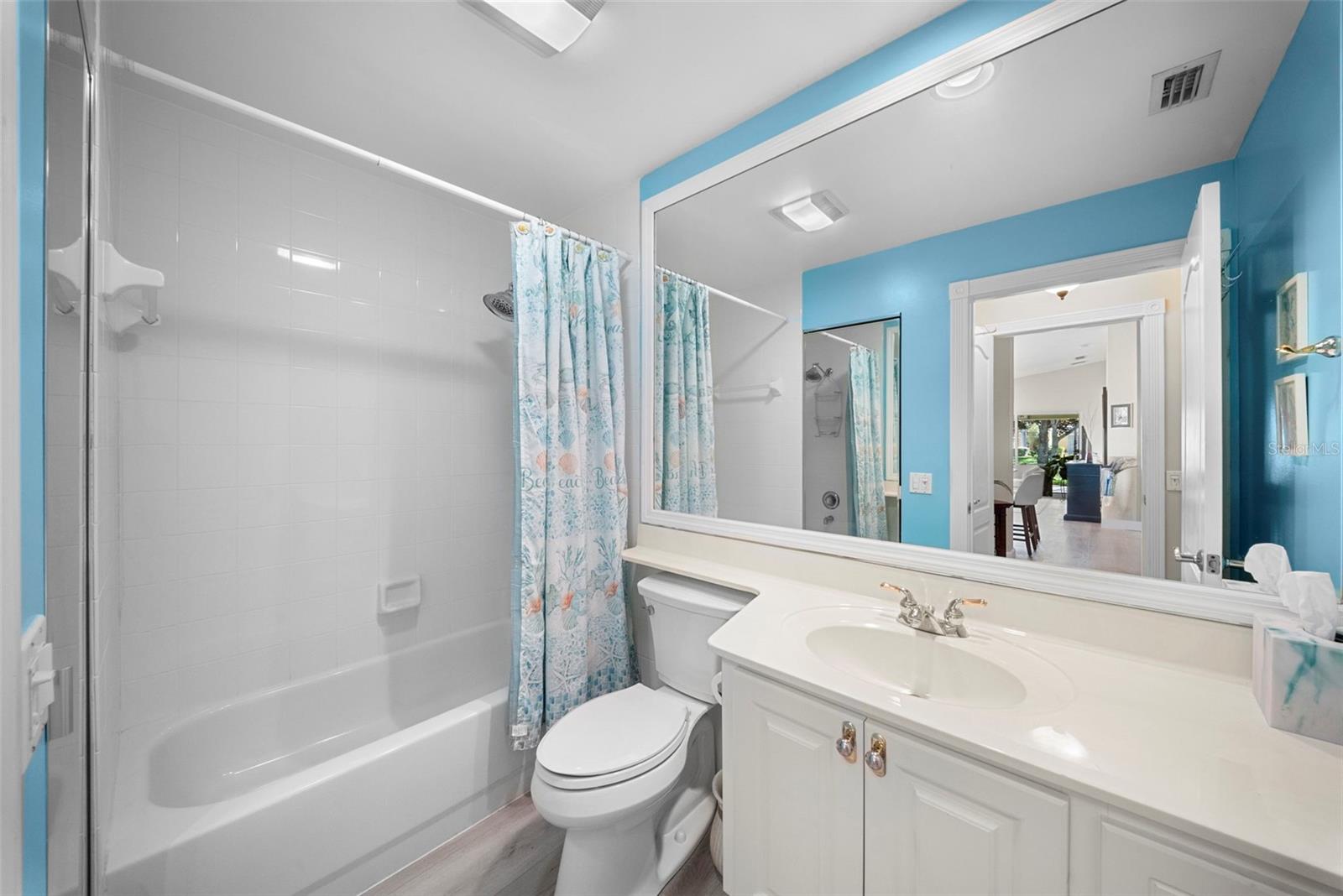 VILLAGEWALK - Residential