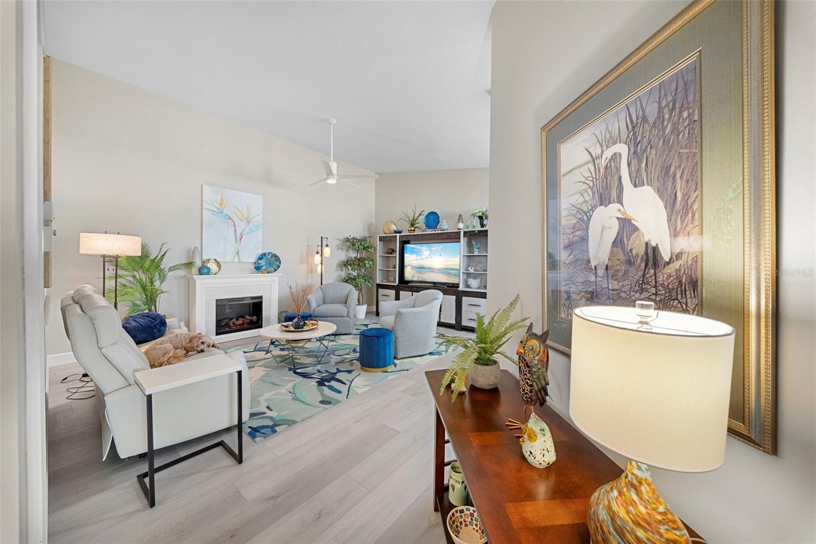 VILLAGEWALK - Residential