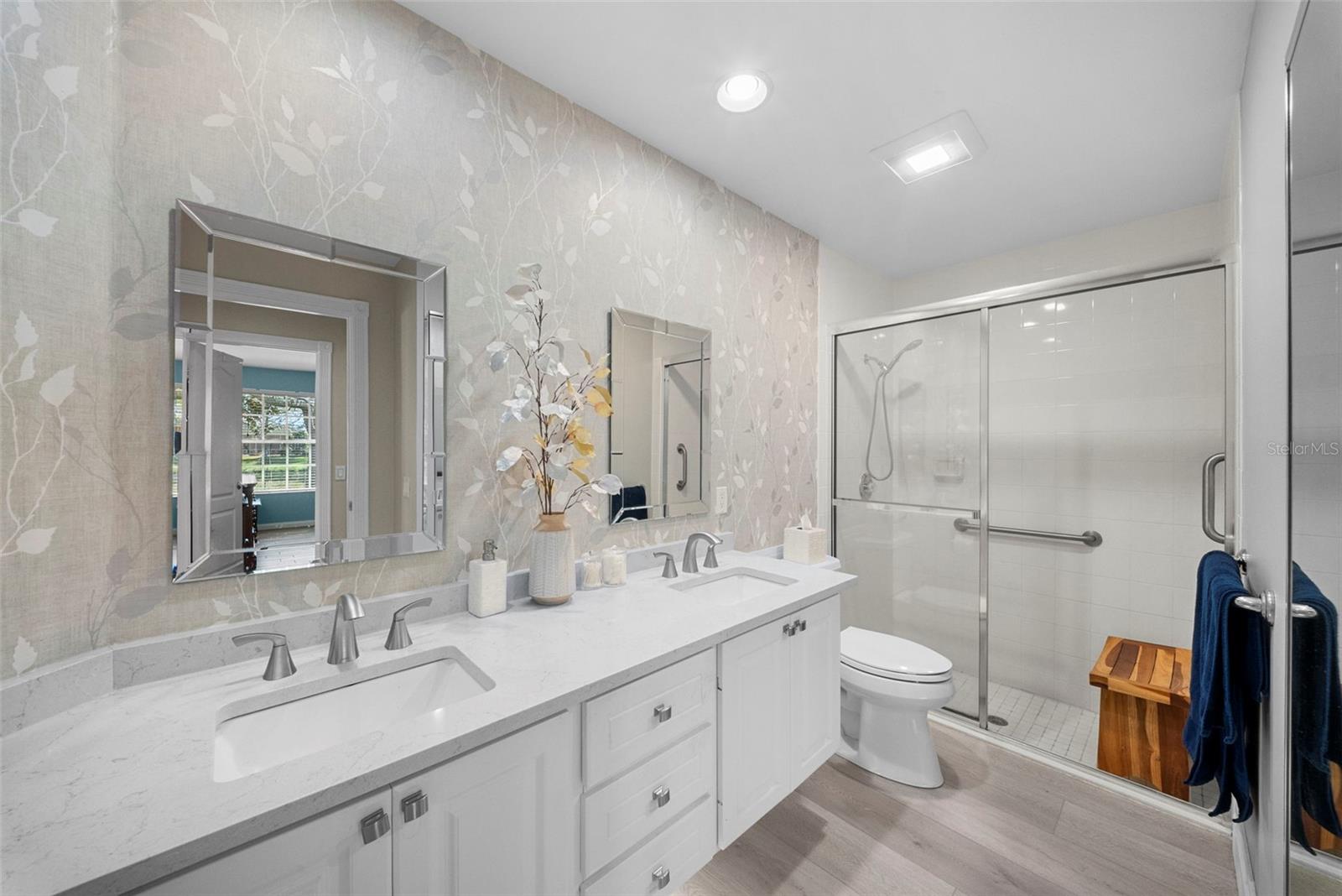 VILLAGEWALK - Residential