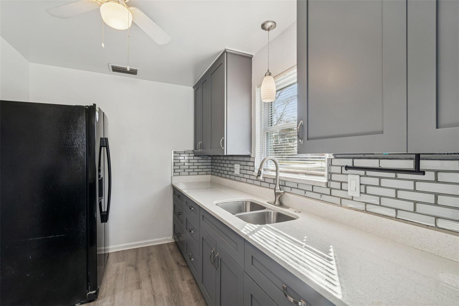 LAMBS PT REP OF SUMMIT GROVE - Residential Lease