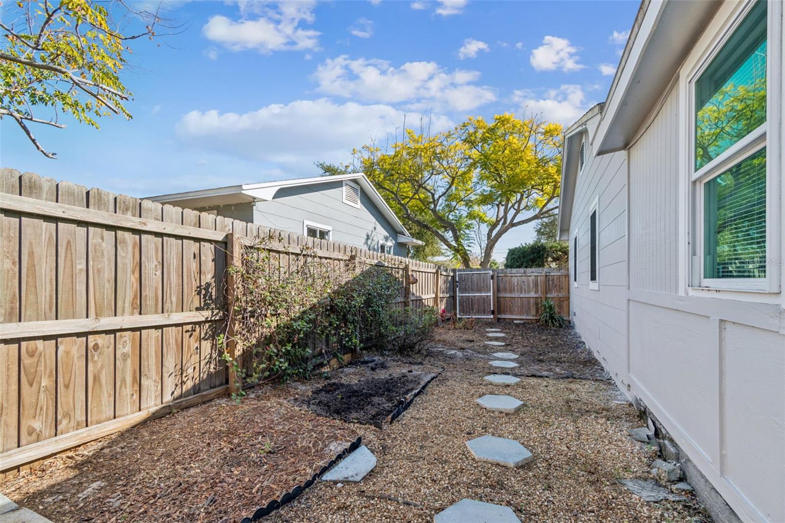 LAMBS PT REP OF SUMMIT GROVE - Residential Lease