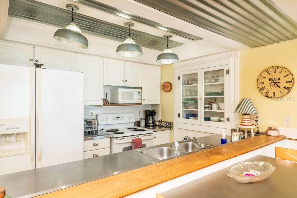 OCEAN VIEW TOWERS CONDO - Residential