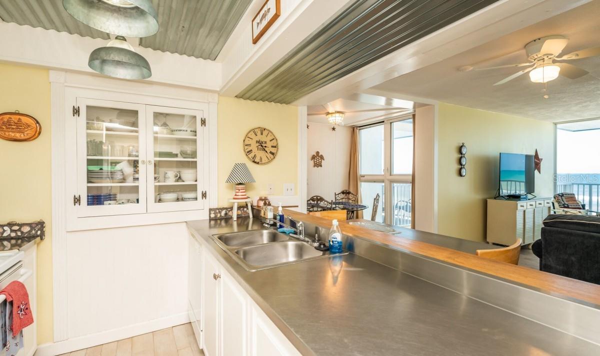 OCEAN VIEW TOWERS CONDO - Residential