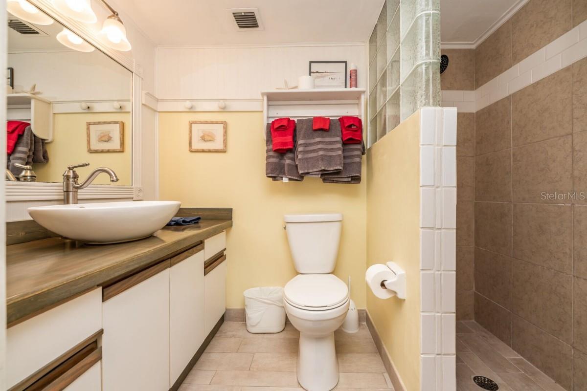 OCEAN VIEW TOWERS CONDO - Residential