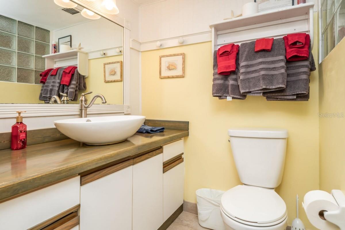 OCEAN VIEW TOWERS CONDO - Residential