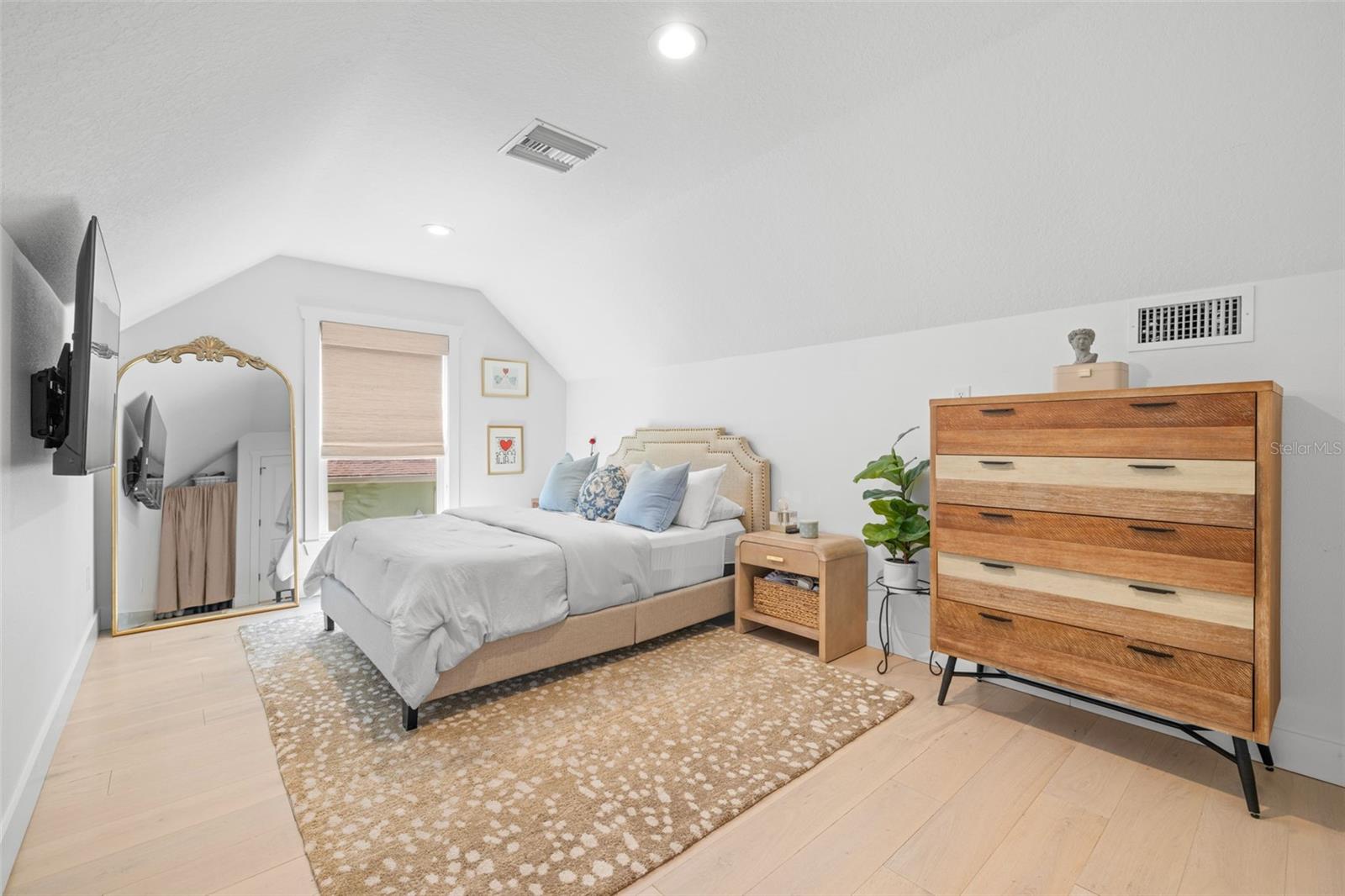 RIVERSIDE ESTATES CORR - Residential