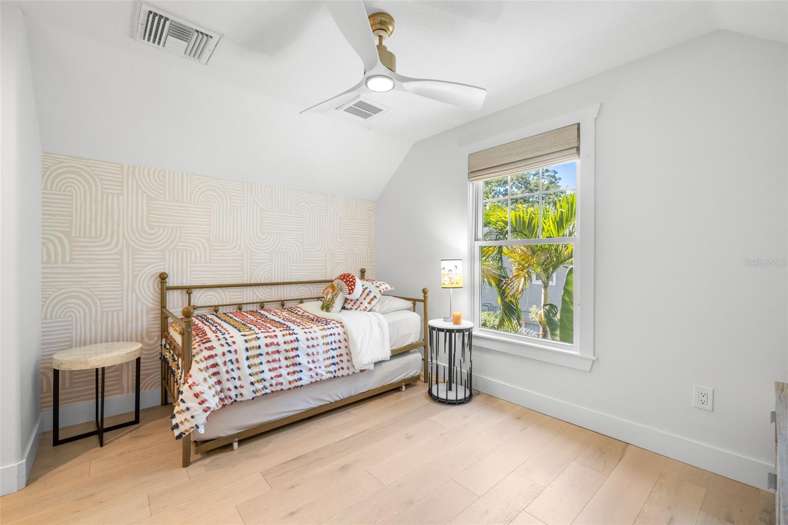 RIVERSIDE ESTATES CORR - Residential