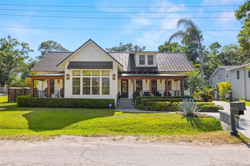 Photo of 5610 N River Shore Drive, Tampa, FL 33603 (MLS # TB8503620)