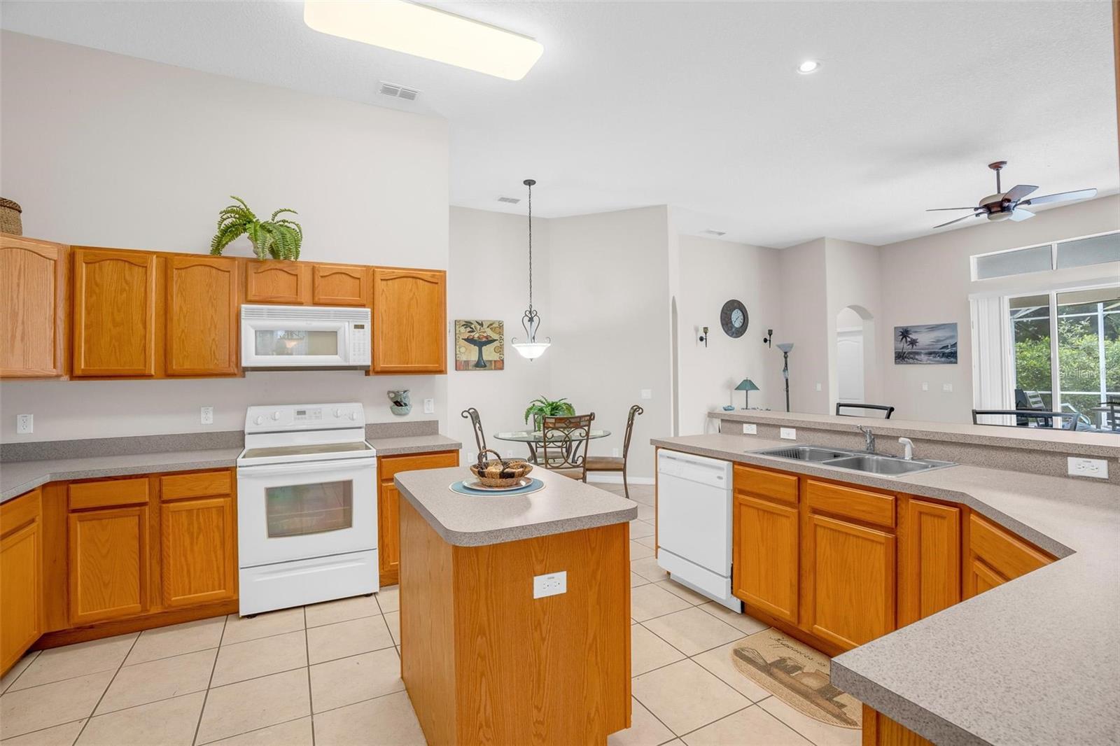 DELTONA LAKES - Residential