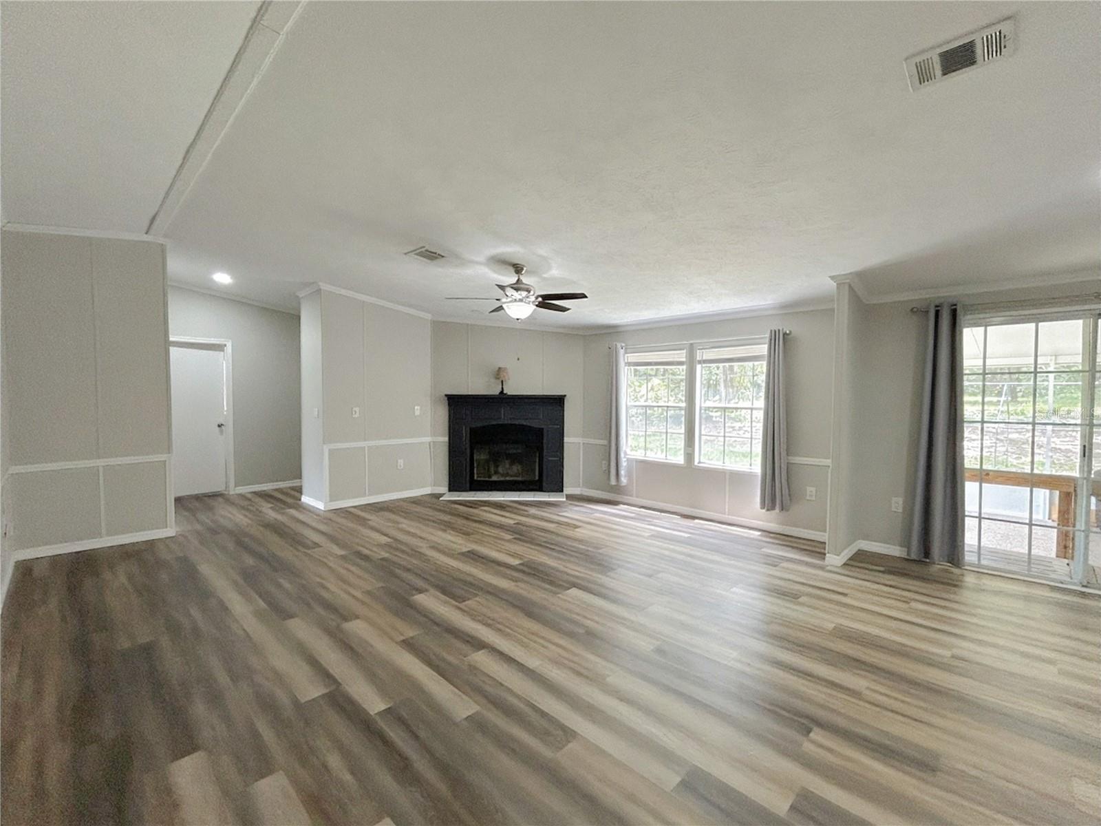11922 NW 197TH TER