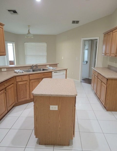 Tiny photo for 4650 NE 16th Place, Ocala, FL 34470 (MLS # OM728145)