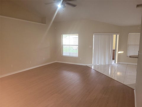 Tiny photo for 4650 NE 16th Place, Ocala, FL 34470 (MLS # OM728145)