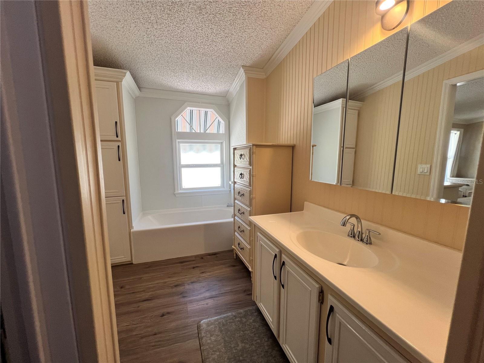 BROOKWOOD ESTATES - Residential