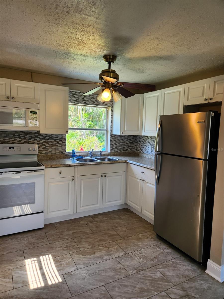 ACREAGE - Residential Lease