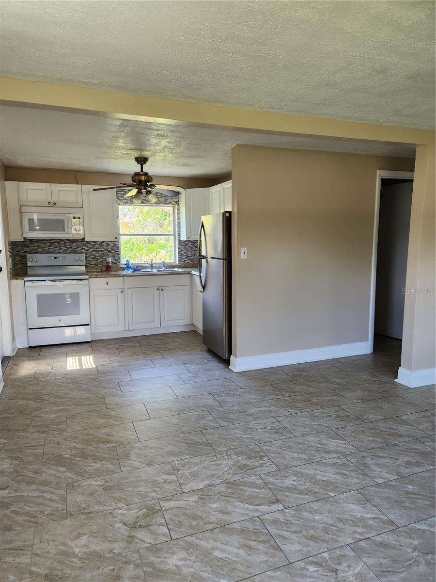 ACREAGE - Residential Lease