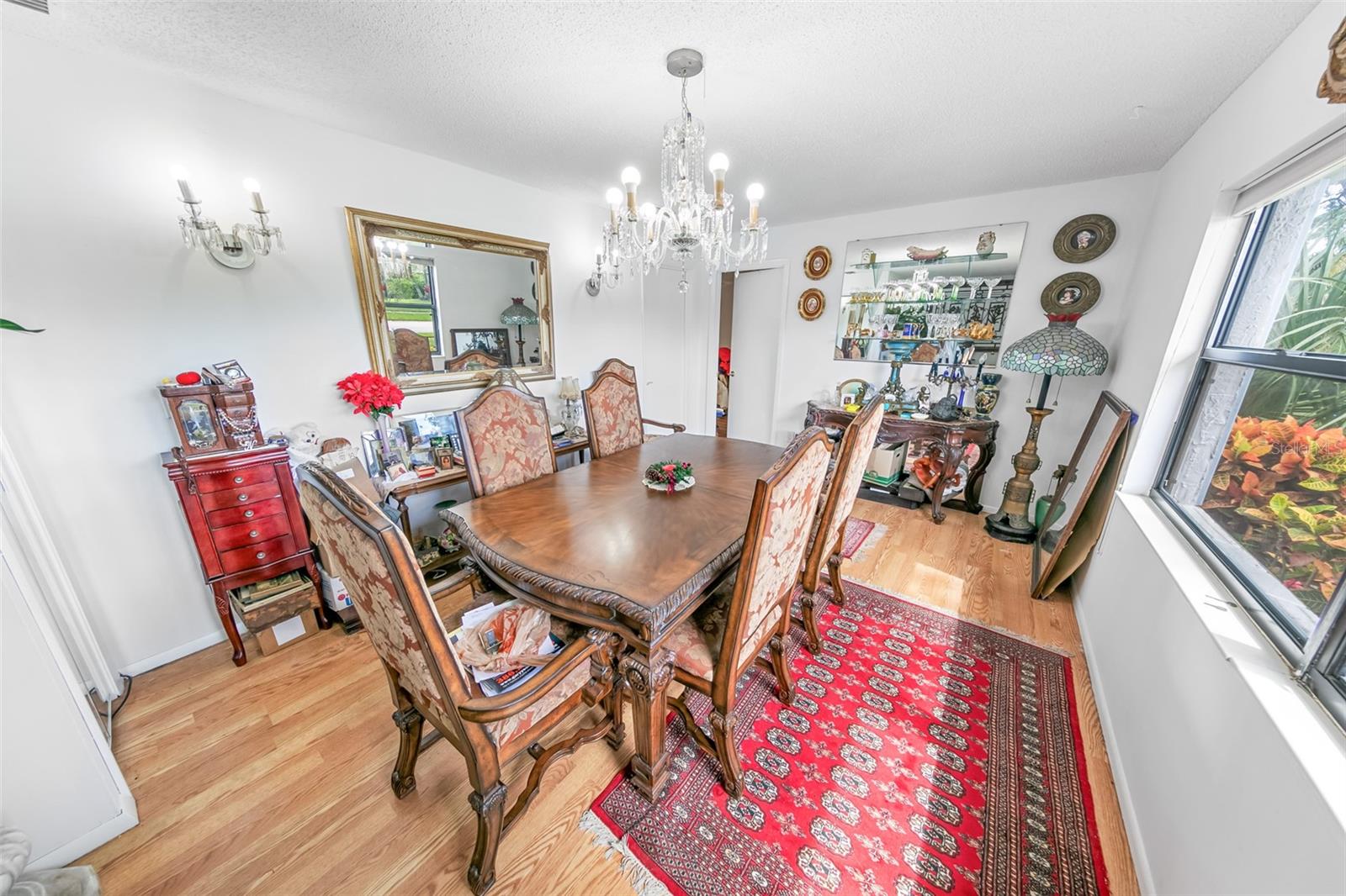 1213 JEFFERY DRIVE