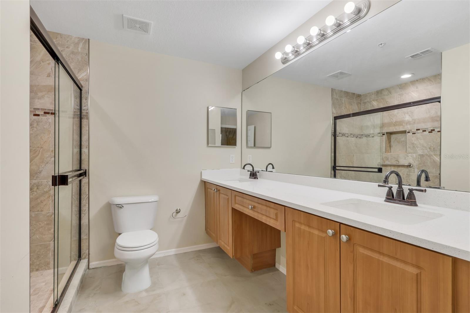 ENCLAVE/COLLEGE POINTE - Residential Lease