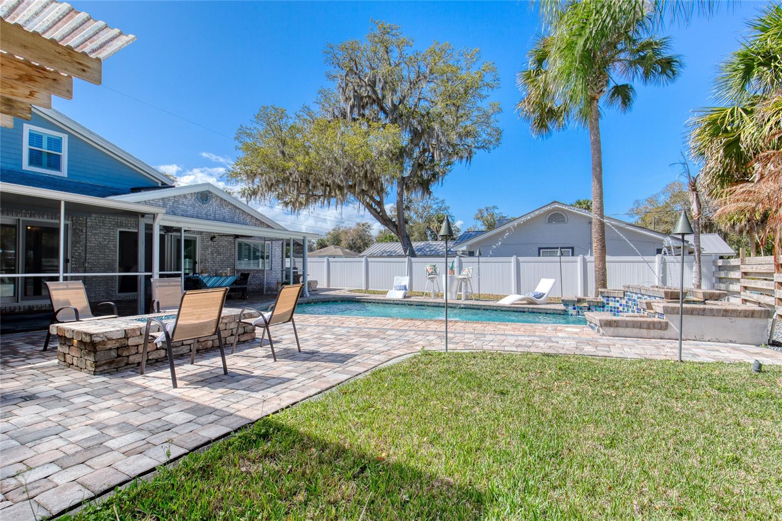 TOMOKA ESTATES UNIT 04 - Residential