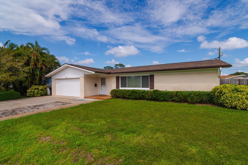 Photo of 1825 Yale Drive, Clearwater, FL 33765 (MLS # TB8509004)