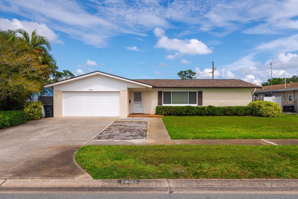 Photo of 1825 Yale Drive, Clearwater, FL 33765 (MLS # TB8509004)