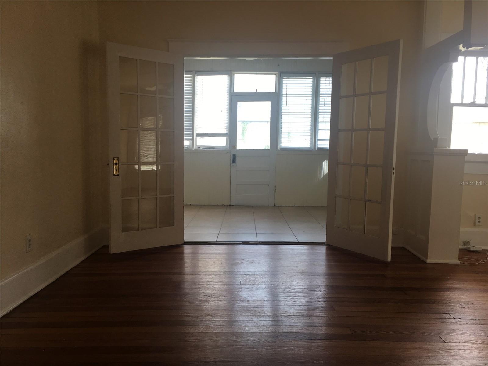 BENTWOOD - Residential Lease