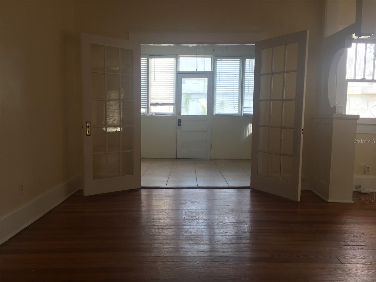 BENTWOOD - Residential Lease