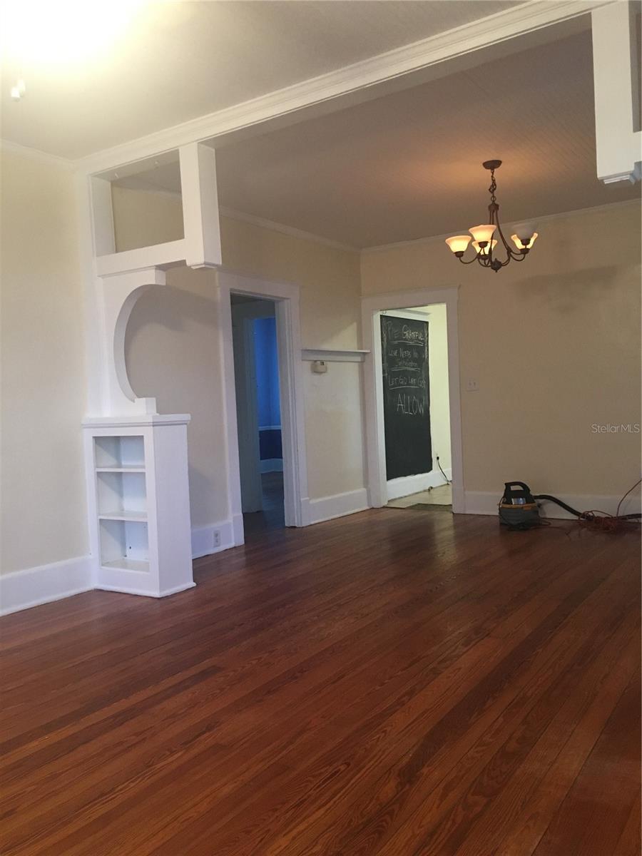 BENTWOOD - Residential Lease