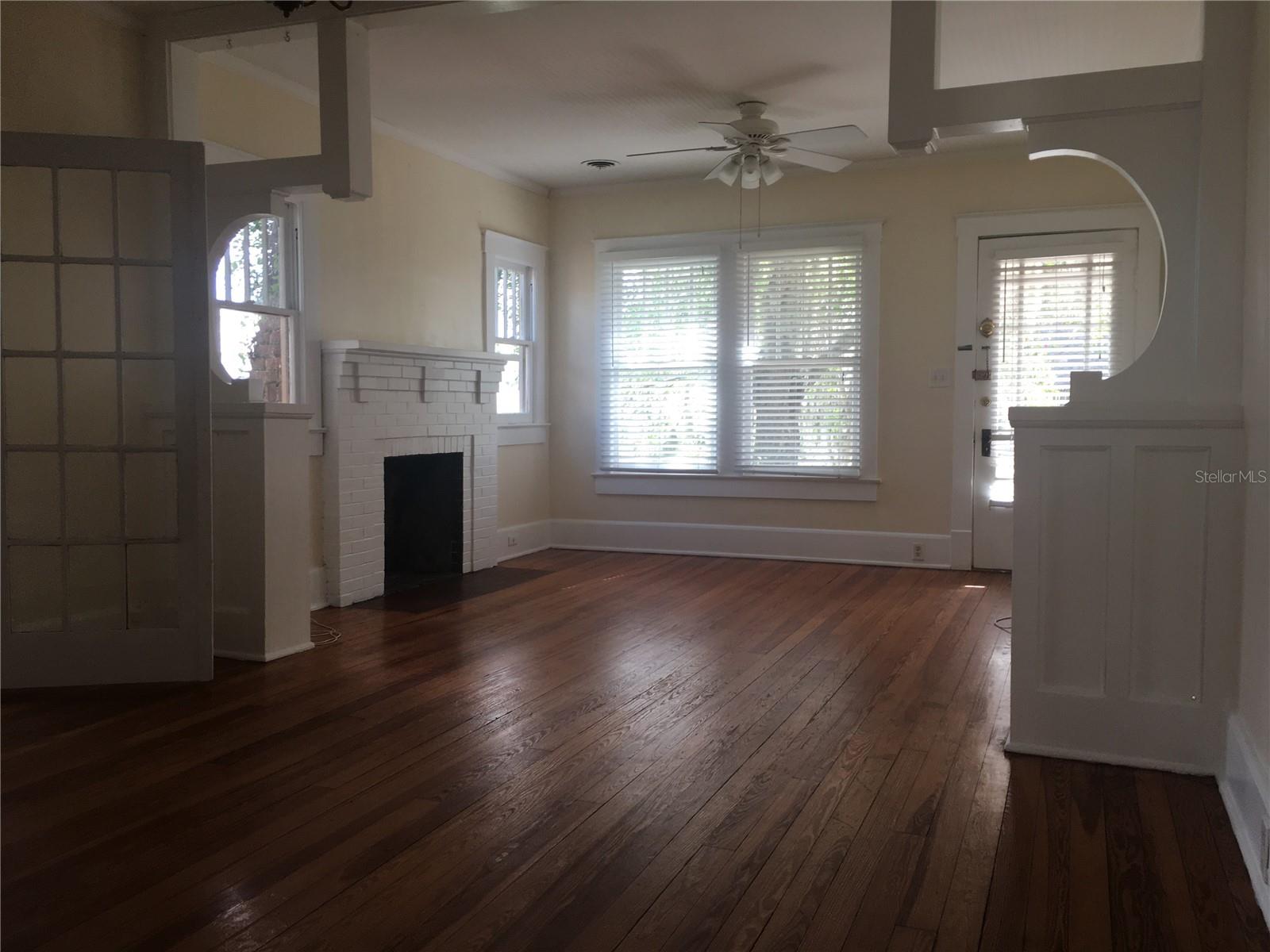 BENTWOOD - Residential Lease