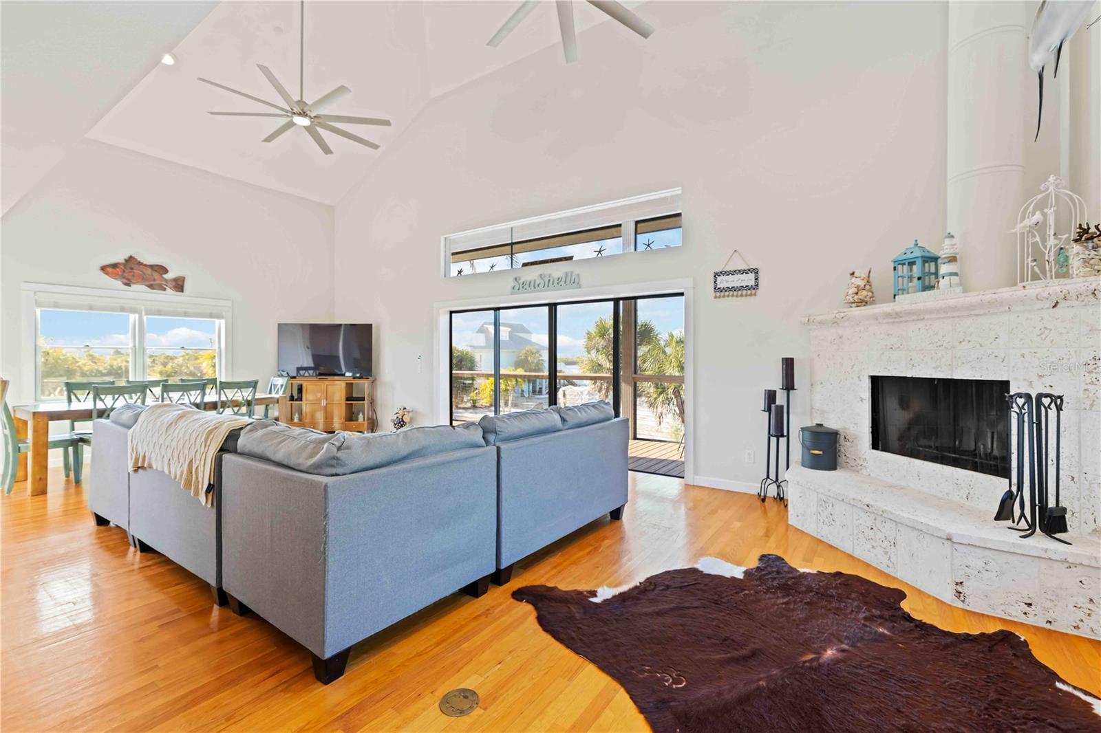 PALM ISLAND ESTS - Residential