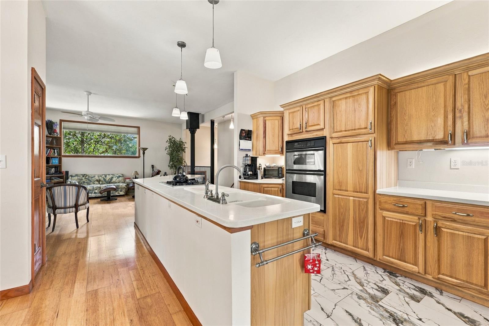 406 NW 28TH TERRACE