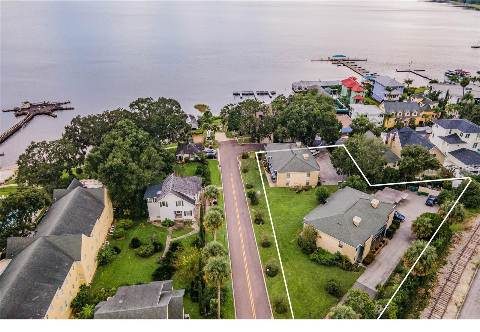 MOUNT DORA TOPKINS BLKS 06 & 07 - Residential Income