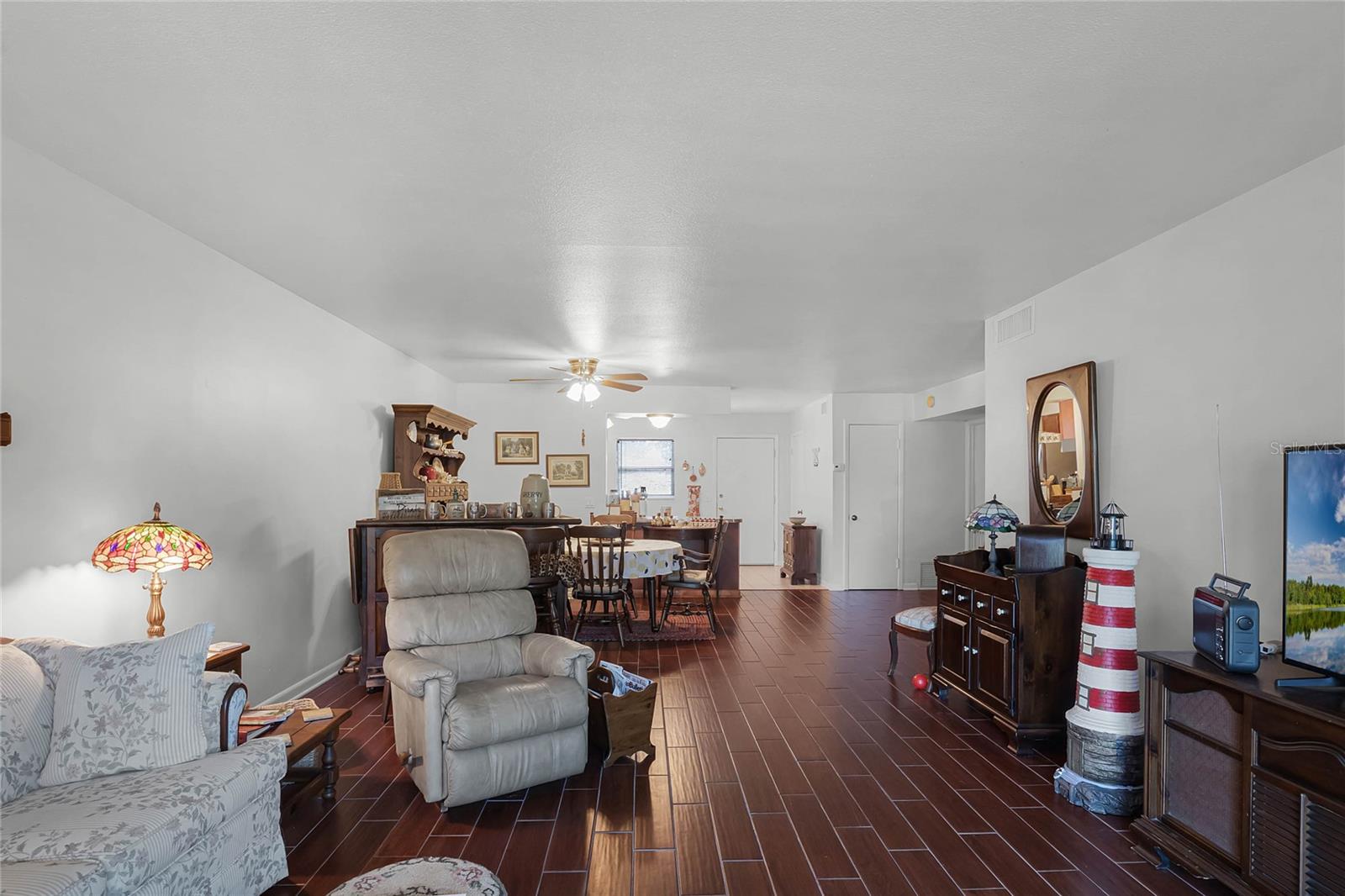 MOUNT DORA TOPKINS BLKS 06 & 07 - Residential Income