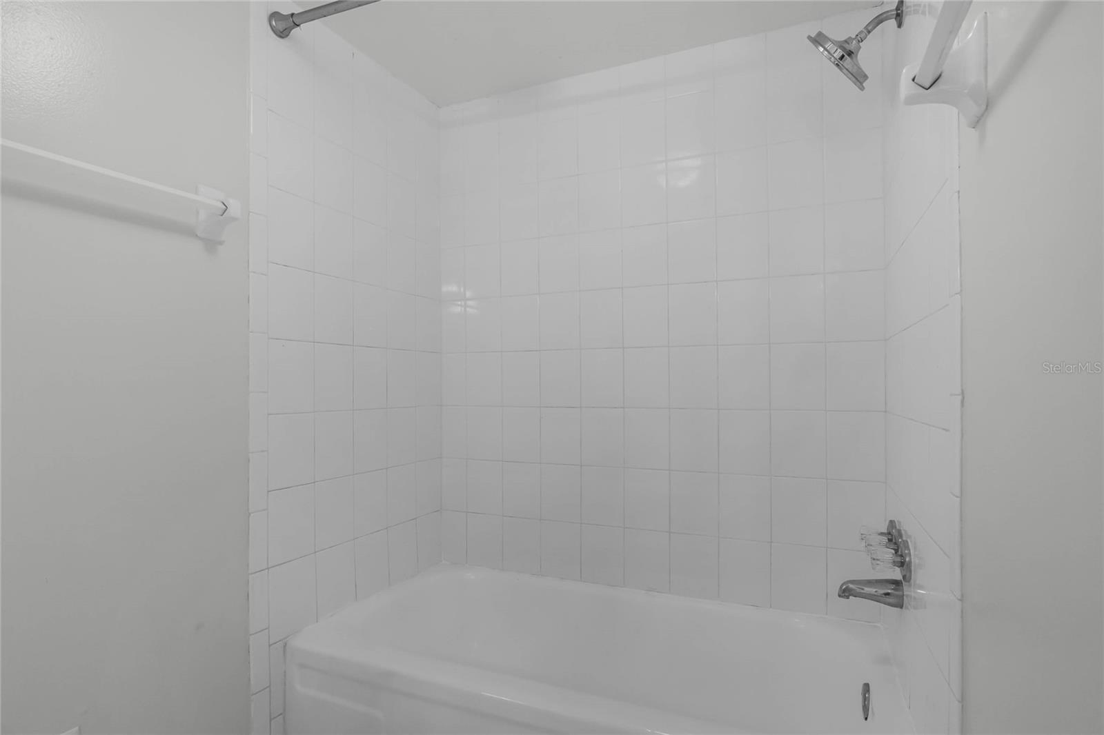 MOUNT DORA TOPKINS BLKS 06 & 07 - Residential Income