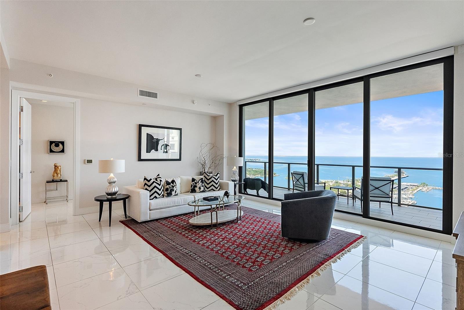 ONE ST. PETERSBURG - Residential