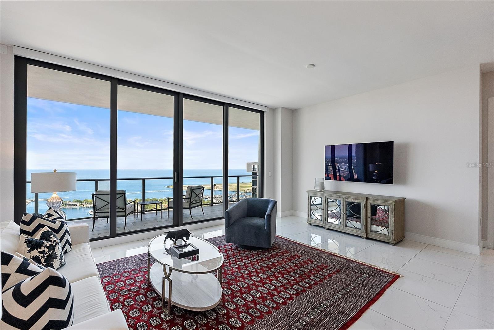 ONE ST. PETERSBURG - Residential